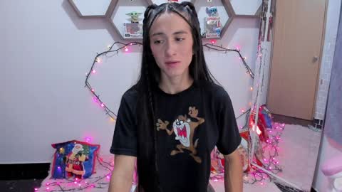 Snapshot of sharonsander1 chatting on December 2024 04:39:02 AM Sharon online show from December 2024 04:39:02 AM