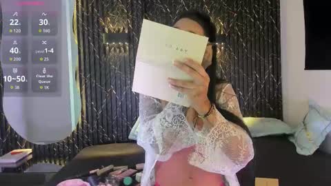 Snapshot of sharonttaylor chatting on October 2025 08:46:02 PM SHARON TAYLOR online show from October 2025 08:46:02 PM