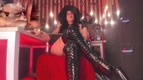 Snapshot of sharoon_gold chatting on March 2025 11:04:02 PM Your mistress Sharon online show from March 2025 11:04:02 PM