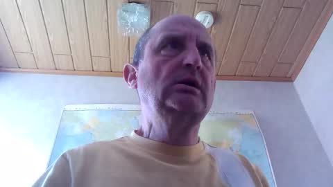 Snapshot of sharpshoder chatting on April 2026 12:52:02 PM Peter online show from April 2026 12:52:02 PM