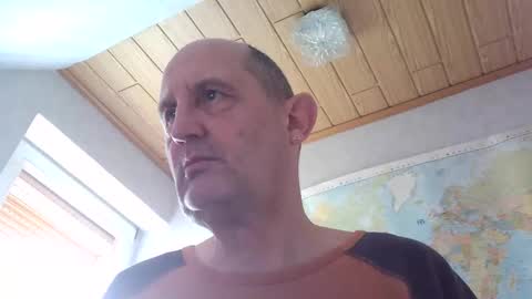 Snapshot of sharpshoder chatting on May 2026 10:22:01 AM Peter online show from May 2026 10:22:01 AM