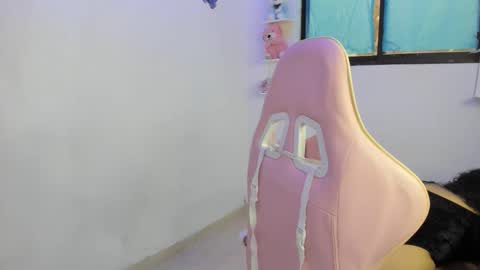 Snapshot of shasha009 chatting on November 2025 09:26:02 PM loraine online show from November 2025 09:26:02 PM