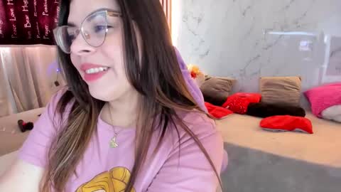 SASHA BLOOM online show from December 2025 08:14:02 PM