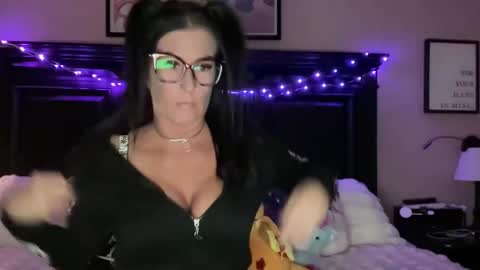 Snapshot of shastababy chatting on January 2025 04:23:02 PM Shastababy online show from January 2025 04:23:02 PM