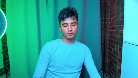 Snapshot of shawn__sanderson chatting on December 2025 01:48:01 PM Shawn online show from December 2025 01:48:01 PM