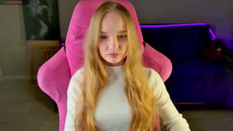 Snapshot of shawty_mia chatting on November 2025 02:10:02 PM Shawty Mia online show from November 2025 02:10:02 PM