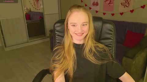 Snapshot of shawty_mia chatting on December 2025 02:22:01 PM Shawty Mia online show from December 2025 02:22:01 PM