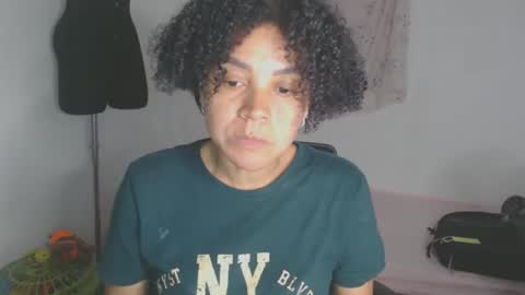 Shayna online show from November 2025 05:07:02 AM