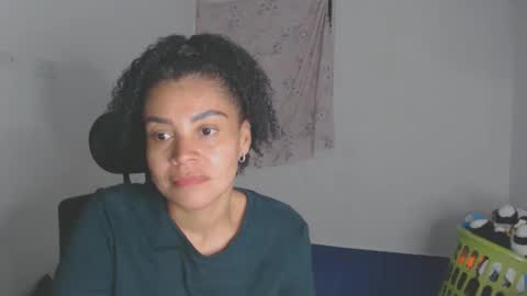 Shayna online show from December 2025 12:17:01 AM