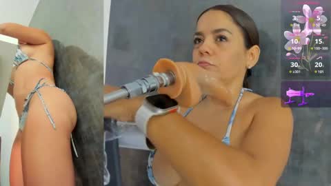 Snapshot of shayra_boobs1 chatting on February 2025 09:12:01 PM Shayra online show from February 2025 09:12:01 PM