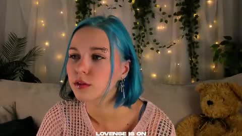 Anika online show from October 2025 01:12:01 PM