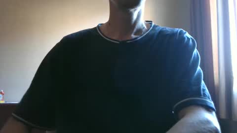 Snapshot of shedevr02 chatting on November 2025 05:39:01 AM Roger online show from November 2025 05:39:01 AM