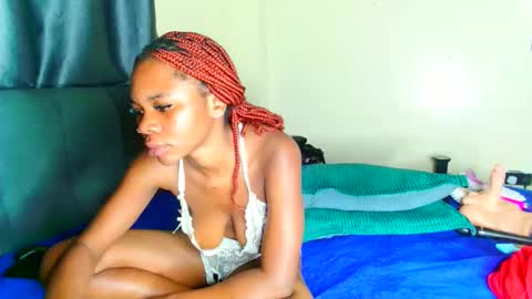 Snapshot of shee13 chatting on October 2025 02:22:02 AM shee13 online show from October 2025 02:22:02 AM