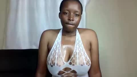 Snapshot of sheedoll chatting on February 2026 02:14:01 PM sheedoll online show from February 2026 02:14:01 PM