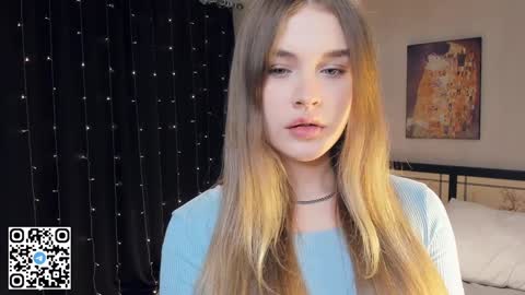 Snapshot of sheenaeast chatting on December 2024 06:35:01 AM Violet online show from December 2024 06:35:01 AM