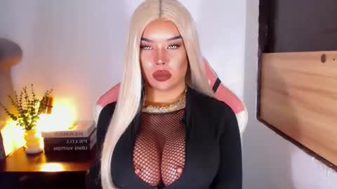 sheenafrost online show from March 2026 06:38:02 PM