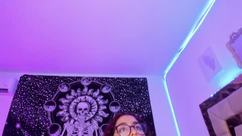 Snapshot of sheeylaroee chatting on December 2024 05:47:01 AM Heidy online show from December 2024 05:47:01 AM