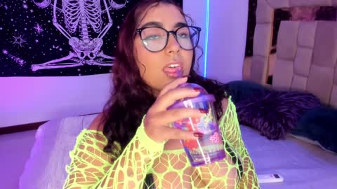 Snapshot of sheeylaroee chatting on January 2025 02:30:01 AM Heidy online show from January 2025 02:30:01 AM