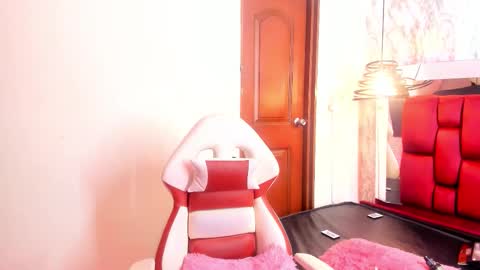 Snapshot of sheilly_brown chatting on September 2025 07:28:01 PM sheilly_brown online show from September 2025 07:28:01 PM