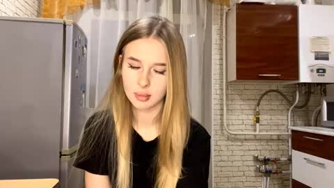 Jenny online show from October 2025 08:21:02 PM