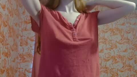 Snapshot of shelikessoymilk chatting on September 2025 06:46:02 PM Erika online show from September 2025 06:46:02 PM