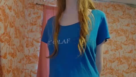 Snapshot of shelikessoymilk chatting on October 2025 07:35:02 PM Erika online show from October 2025 07:35:02 PM