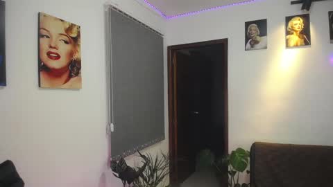 Snapshot of shellsy_hans chatting on February 2025 09:11:02 AM Shellsy H online show from February 2025 09:11:02 AM
