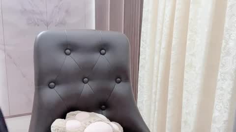 Snapshot of shellysan chatting on April 2026 01:28:01 AM Shelly online show from April 2026 01:28:01 AM