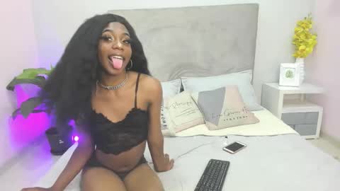 Snapshot of shelsy_issy chatting on October 2025 08:33:02 PM shelsy_issy online show from October 2025 08:33:02 PM
