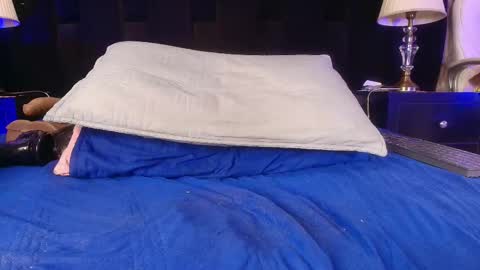 Shelsy online show from February 2025 06:03:01 PM