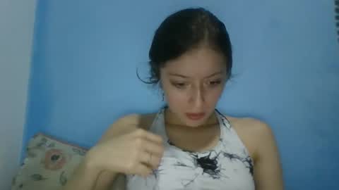 shelsyzevee_ online show from December 2025 01:22:01 AM