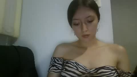 shelsyzevee_ online show from December 2025 02:06:01 AM