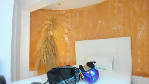 shenielxxx online show from March 2026 12:52:01 PM