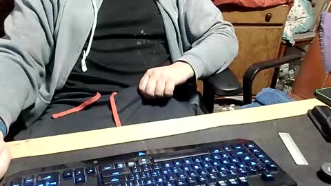 Snapshot of shenlao chatting on December 2024 08:34:02 PM Murasaki Kage online show from December 2024 08:34:02 PM