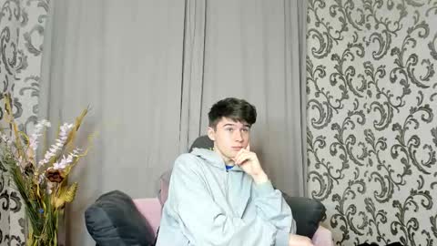 Max online show from October 2025 06:39:01 PM