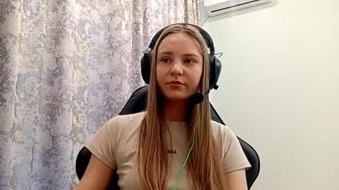 Lisa online show from November 2025 06:25:02 AM