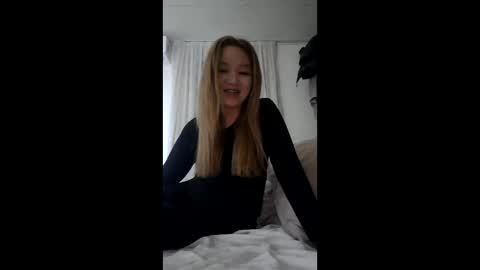 SherrylShaw online show from December 2025 09:33:01 PM