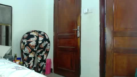 Sherry l online show from February 2025 09:56:02 AM