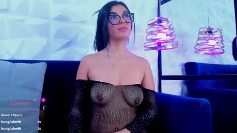 Snapshot of sherydan_love chatting on February 2025 04:10:01 AM mia online show from February 2025 04:10:01 AM