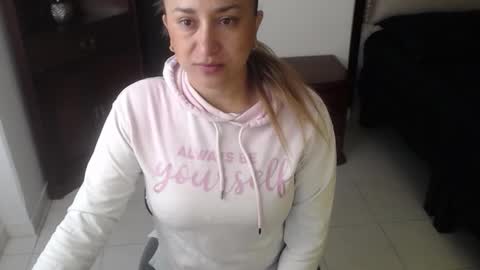 sheryl_jones online show from October 2025 12:28:01 PM