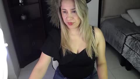 sheryl_jones online show from November 2025 12:04:01 PM