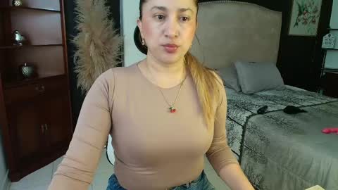 sheryl_jones online show from June 2026 11:00:02 AM