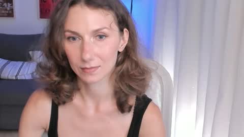 shesleepsnaked online show from October 2025 04:53:02 PM