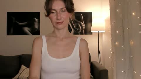 shesleepsnaked online show from April 2026 06:34:02 PM