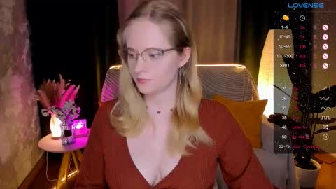 Snapshot of sheslinki chatting on March 2026 02:24:01 AM Hello guys my name is Aemilia online show from March 2026 02:24:01 AM