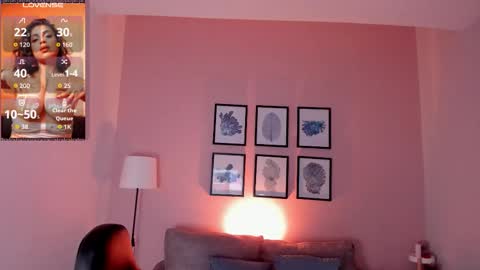 Sheyla online show from December 2025 04:00:02 AM