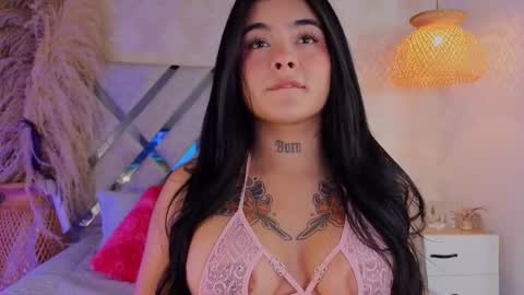 Snapshot of shimmer_lure chatting on November 2025 08:38:02 PM shimmer_lure online show from November 2025 08:38:02 PM