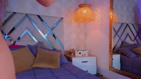 Snapshot of shimmer_lure chatting on February 2026 07:09:02 PM shimmer_lure online show from February 2026 07:09:02 PM