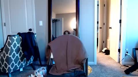 shimmyloe online show from December 2025 04:14:01 PM