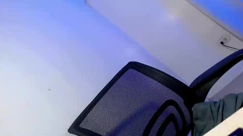 HAPPY BIRTHDAY online show from April 2026 02:27:02 AM